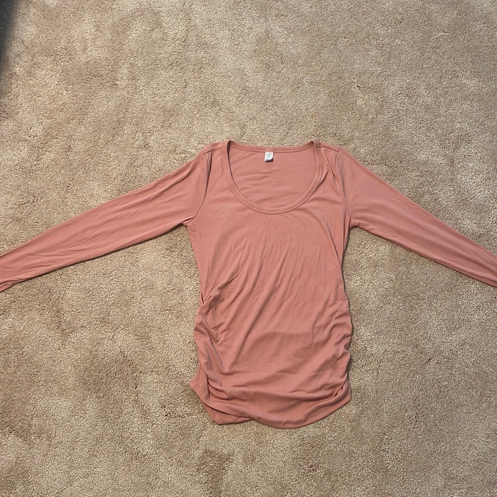 Old navy maternity long sleeve